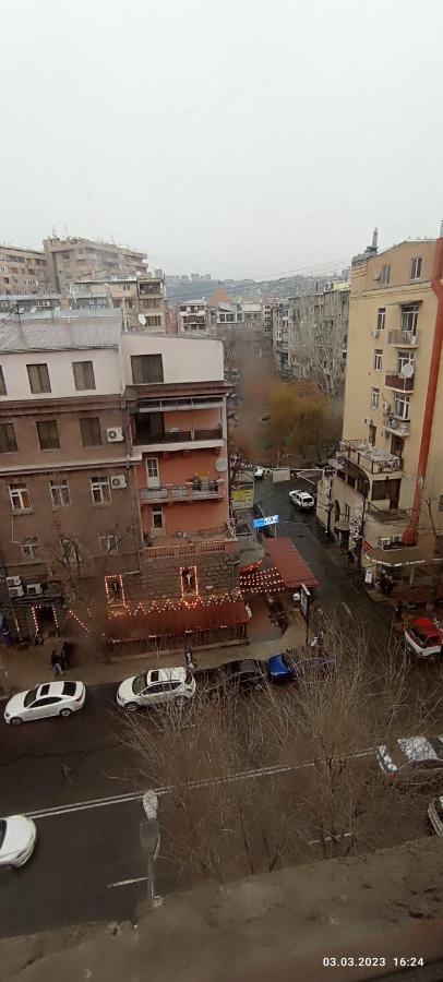 Apartment On Tumanyan Street,19 예레반 외부 사진